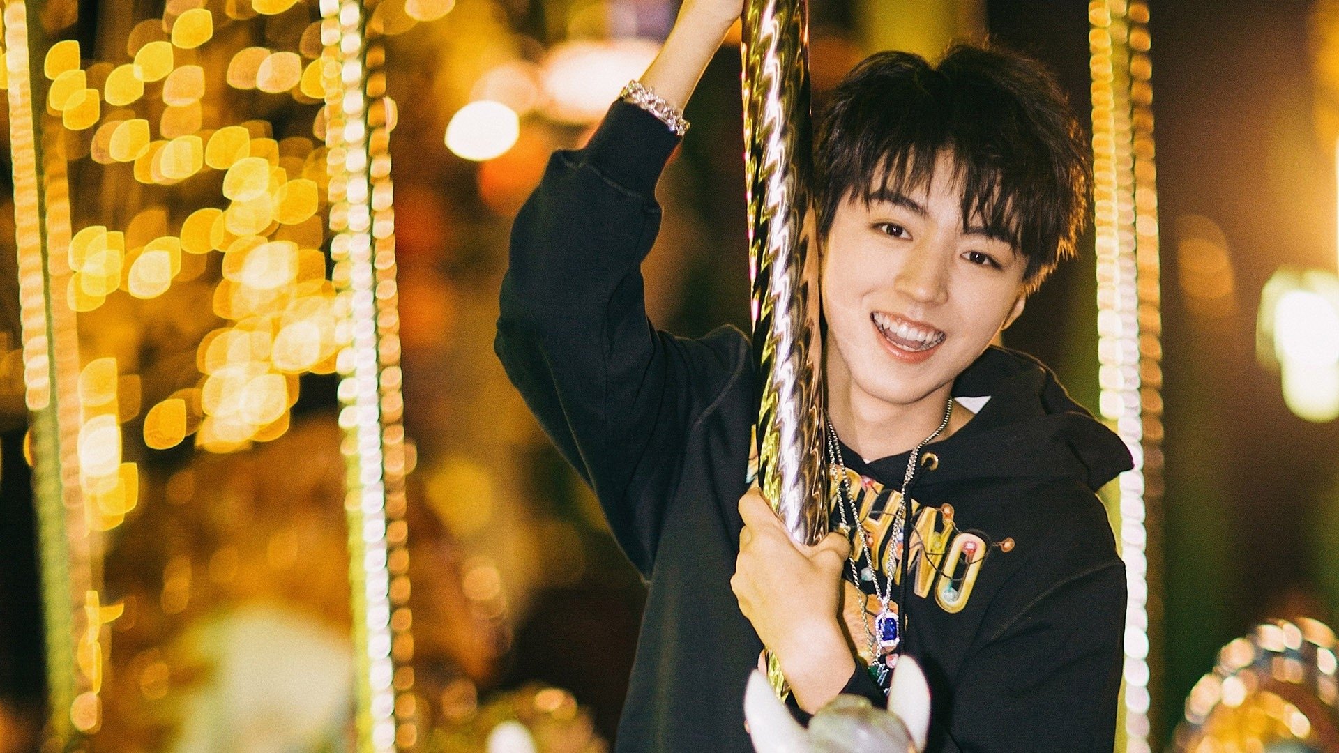 乐鱼体育APP官方下载-堡垒之夜创作者周边销售突破纪录，堡垒之夜制作公司