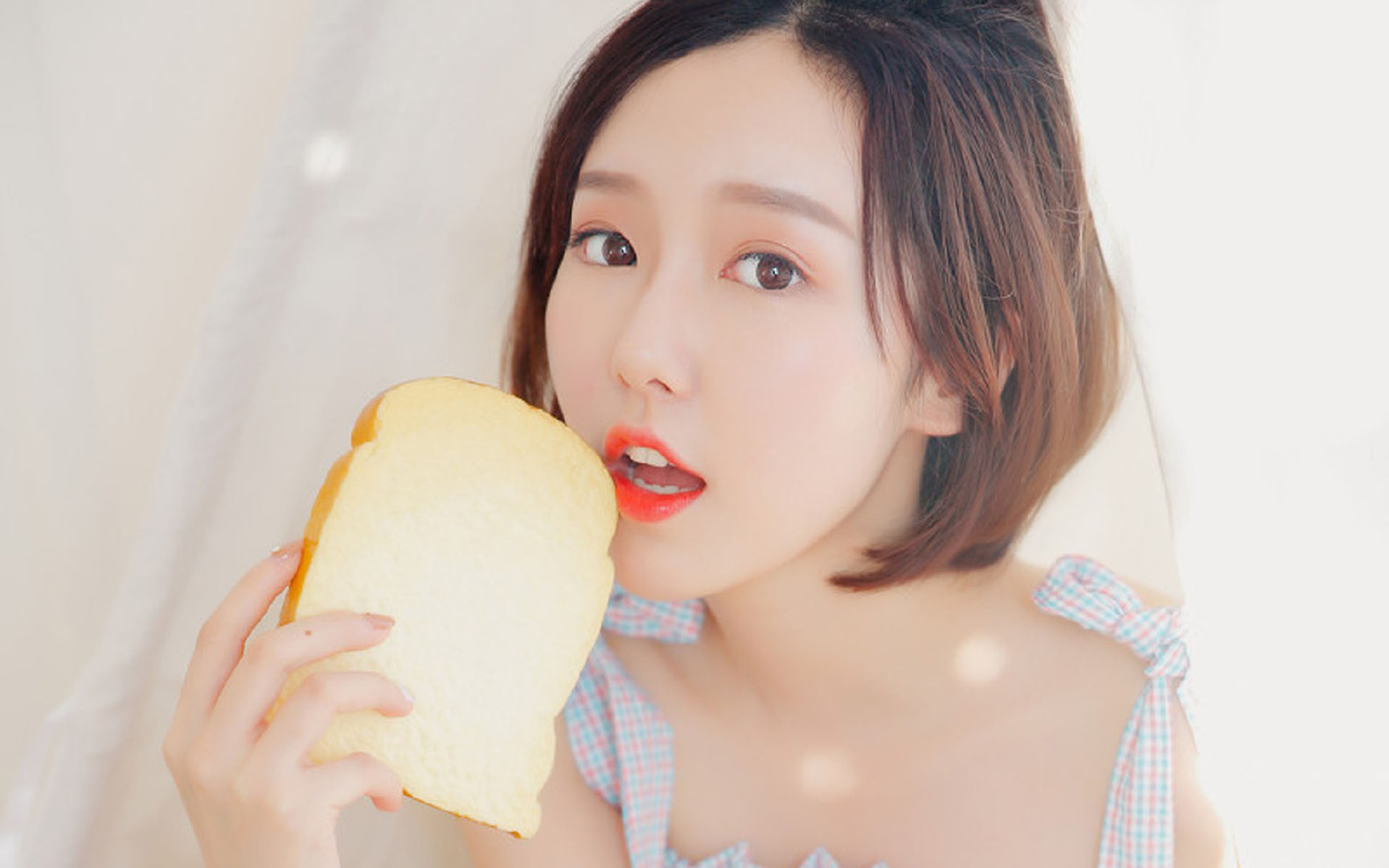 LeyuSports-女足比赛选手风采展露，活动吸引众多观众，女足主角