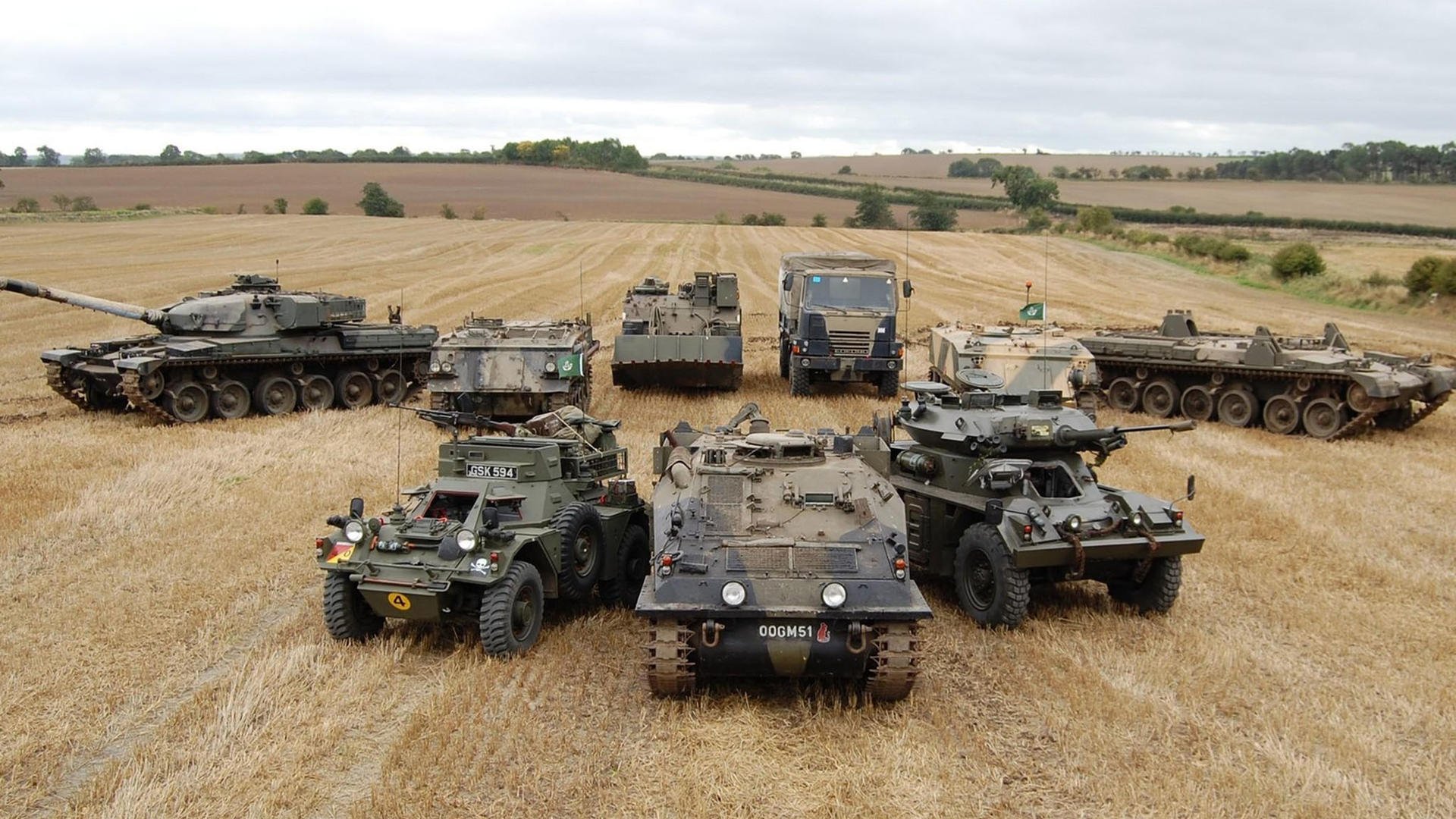 leyu乐鱼体育综合-汉堡球队内讧危机，主帅寻找解决方案重振球队士气，汉堡球队最近比赛