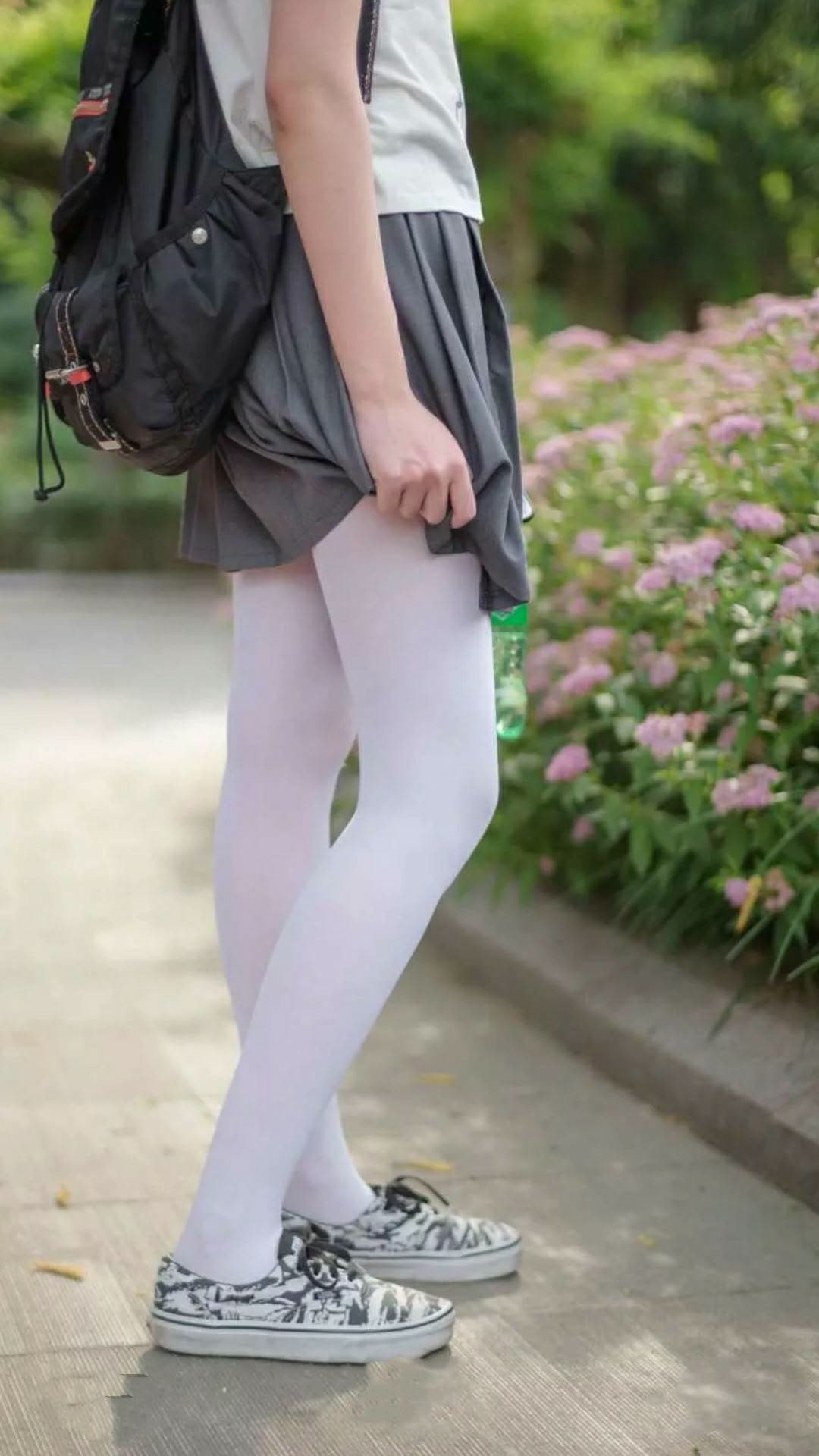 乐鱼电竞在线平台-米切尔单场轰炸+力擒国王，爵士疯狂热身，米切尔动作