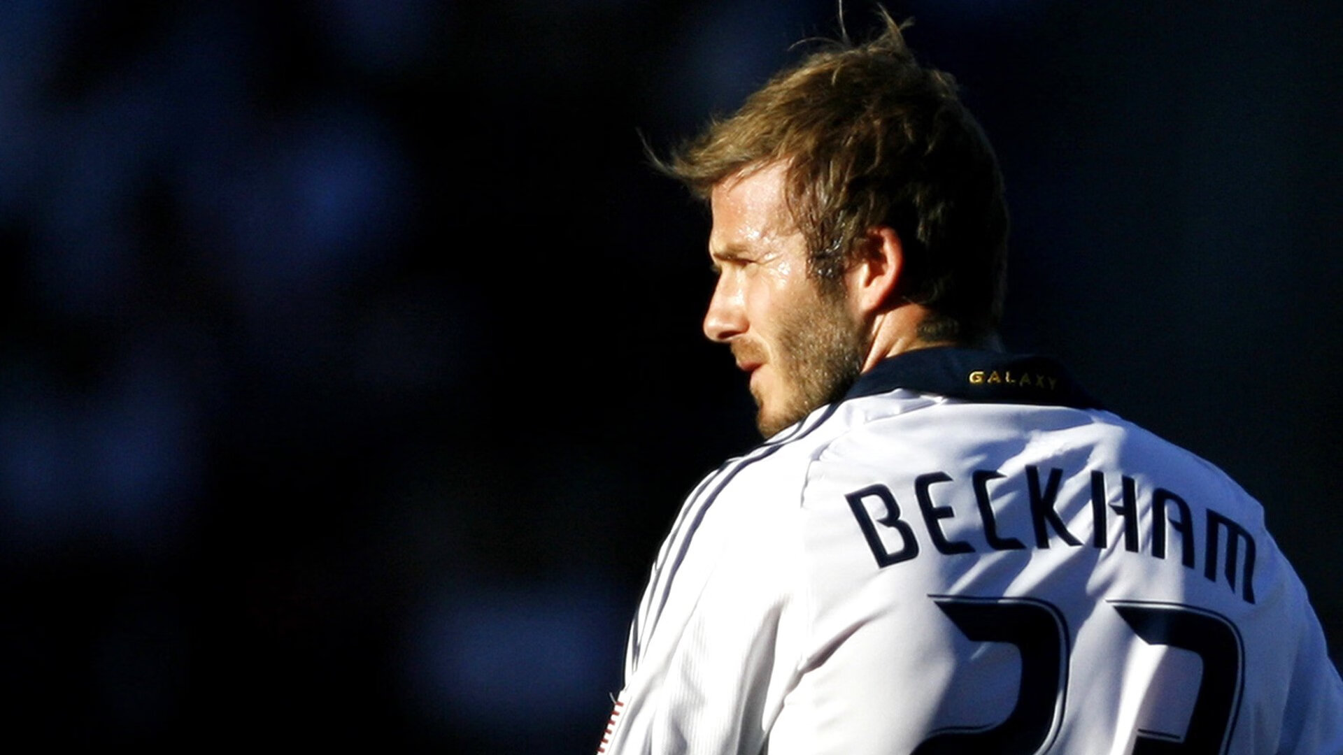 _未来运动装备发布：科技创新引领潮流_，未来科技运动鞋