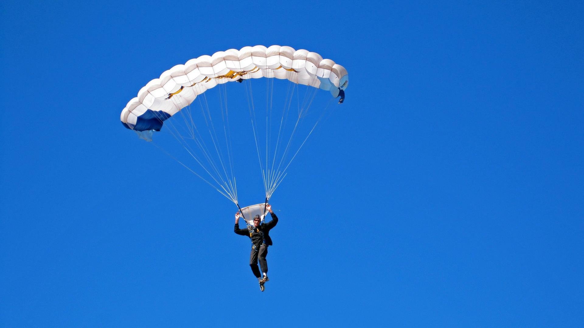 【教士阵容优化】关键交易助力战绩攀升,教士dlc